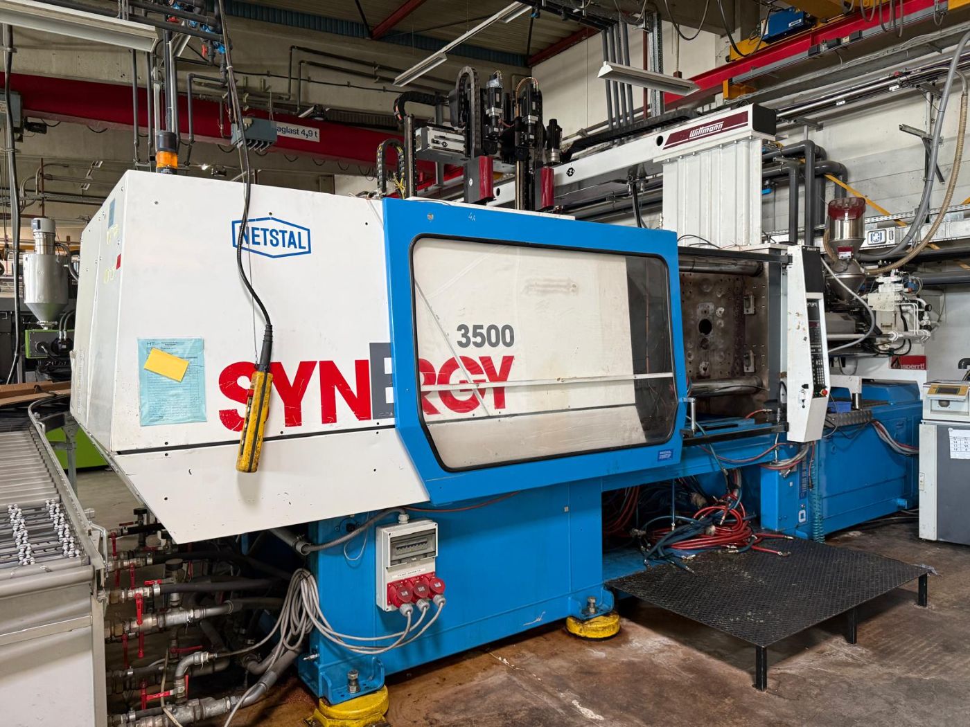 Complete Plastic Injection Moulding Line
