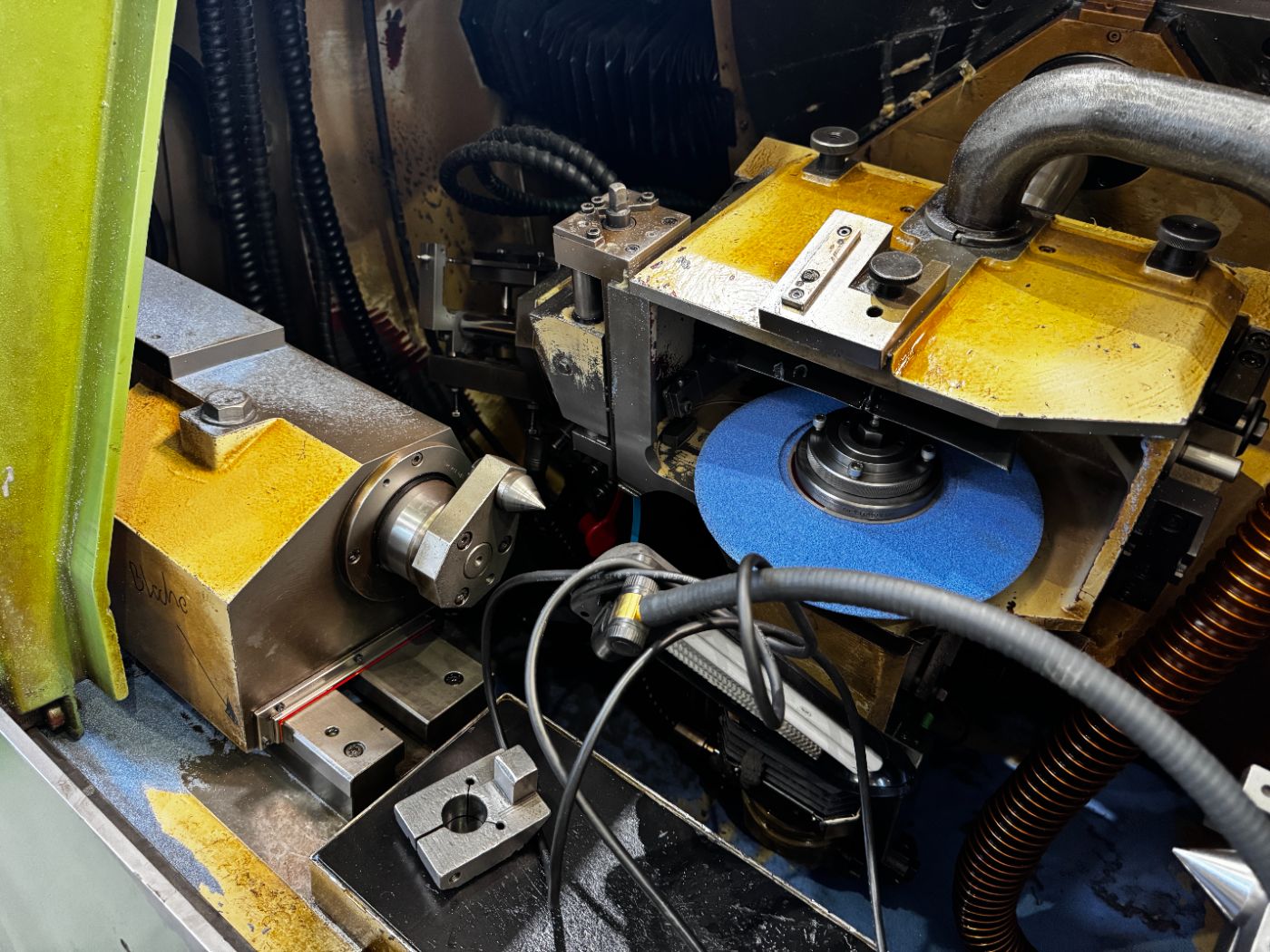 Klingelnberg SNC 30 Tool Grinder