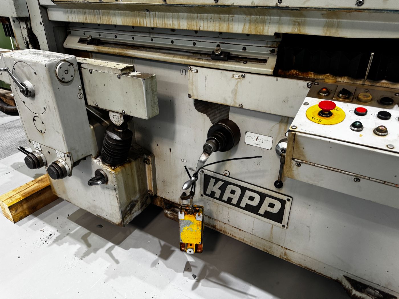 Kapp AST 305 B Hob Grinding Machine