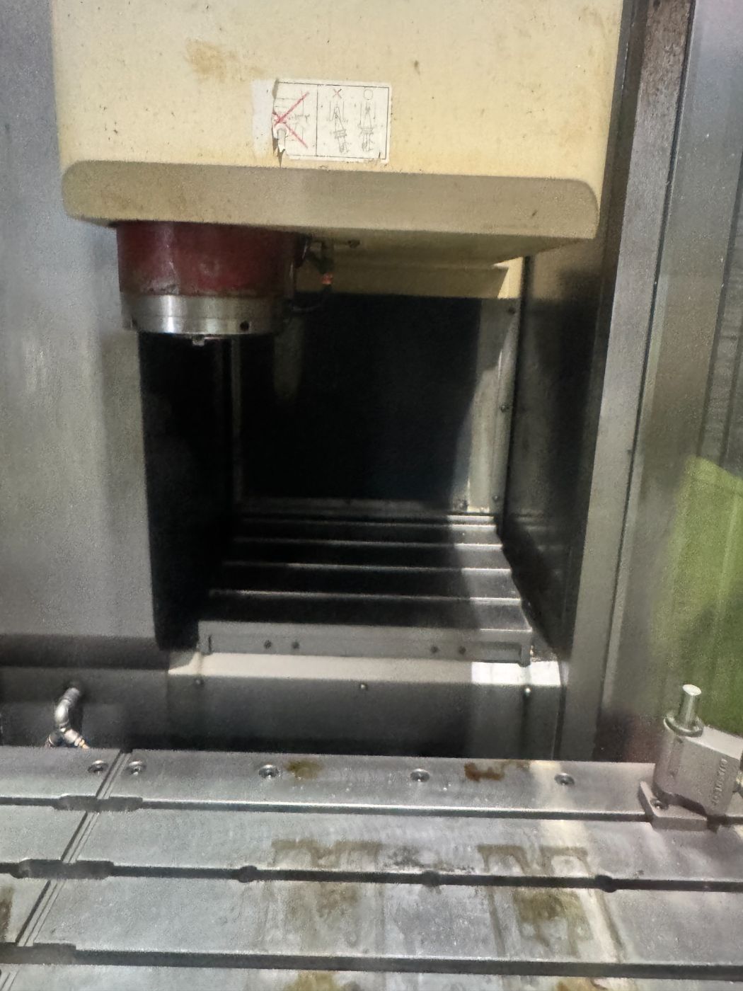 MAZAK VTC 300 Vertical Machining Center