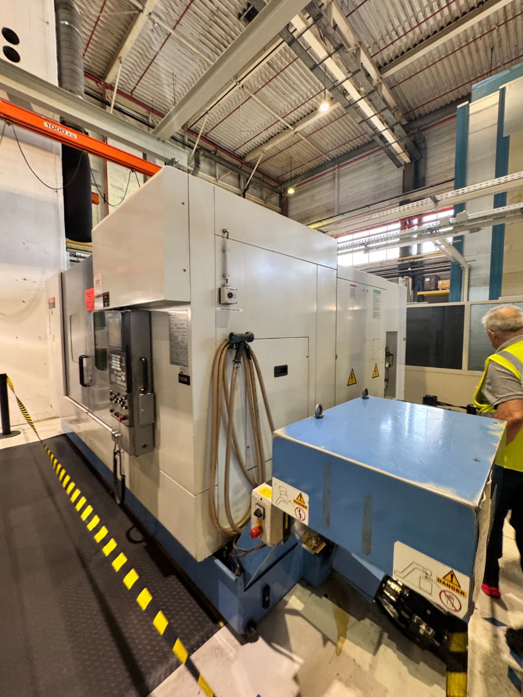 MAZAK VTC 300 Vertical Machining Center