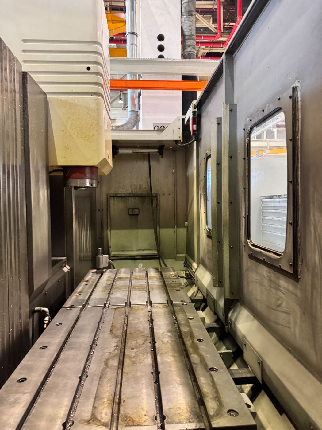 MAZAK VTC 300 Vertical Machining Center