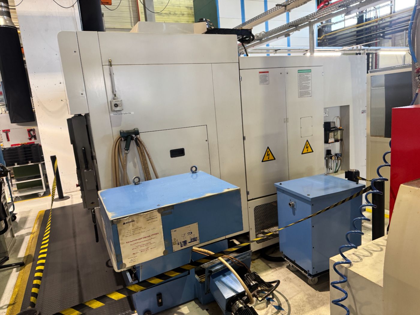 MAZAK VTC 300 Vertical Machining Center