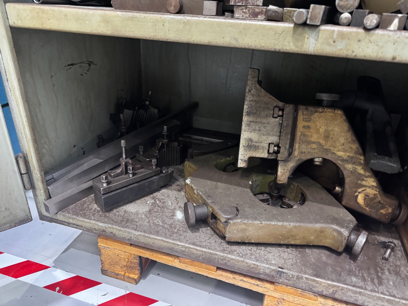 Adolf Pfeiffer Conventional Center Lathe