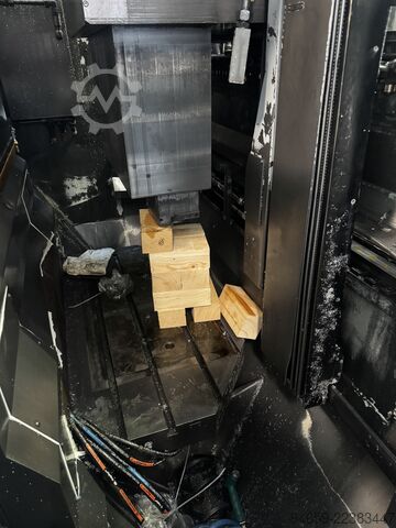 STAMA MC 334 Vertical Machining Center