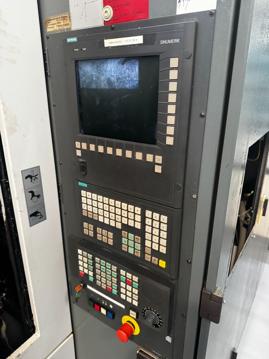 STAMA MC 334 Vertical Machining Center