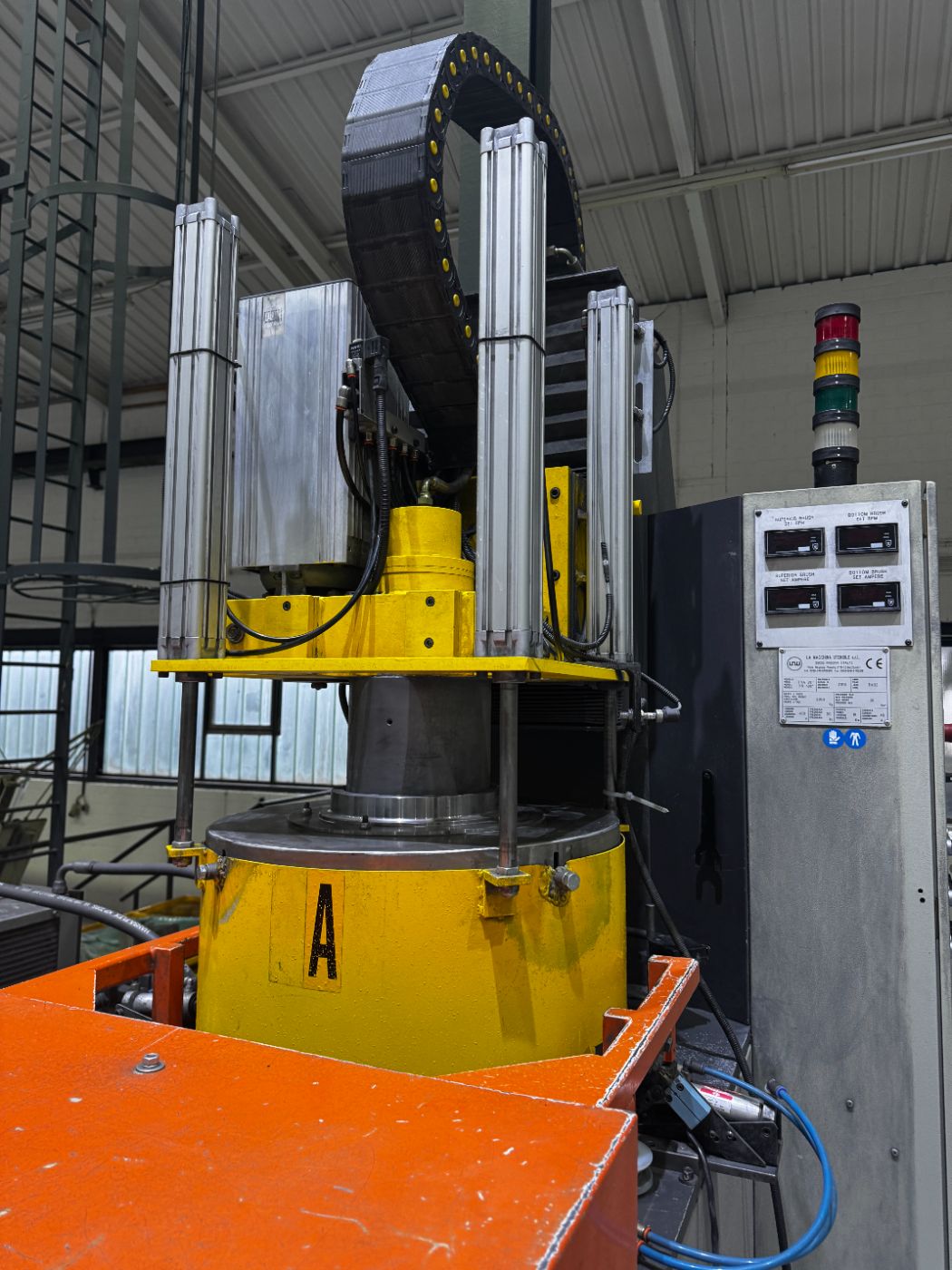 Wheel Rim Brushing and Deburring Machine